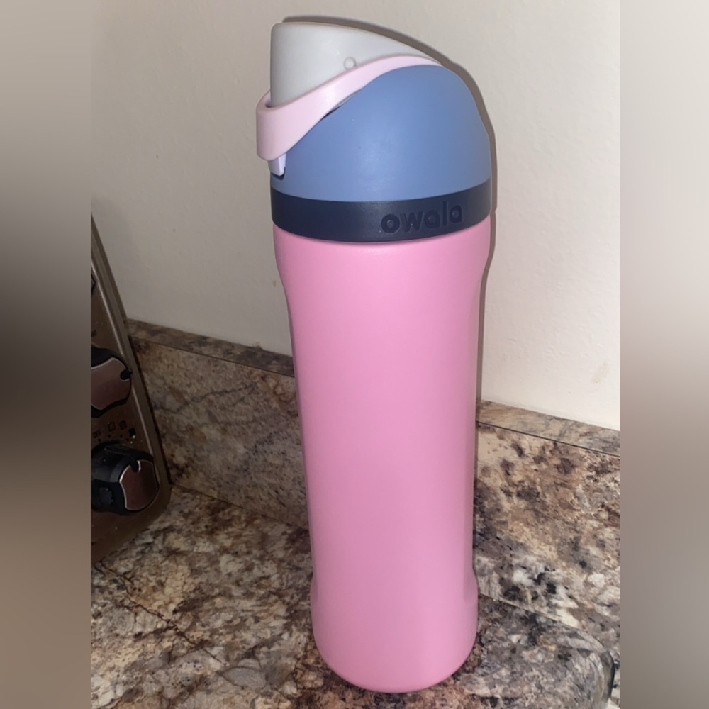 Owala 24oz Rose Quartz FreeSip Stainless Steel Water Bottle Rose Quartz Pink